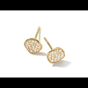 Mini Flower Stud Earrings in 18K Gold with Diamonds